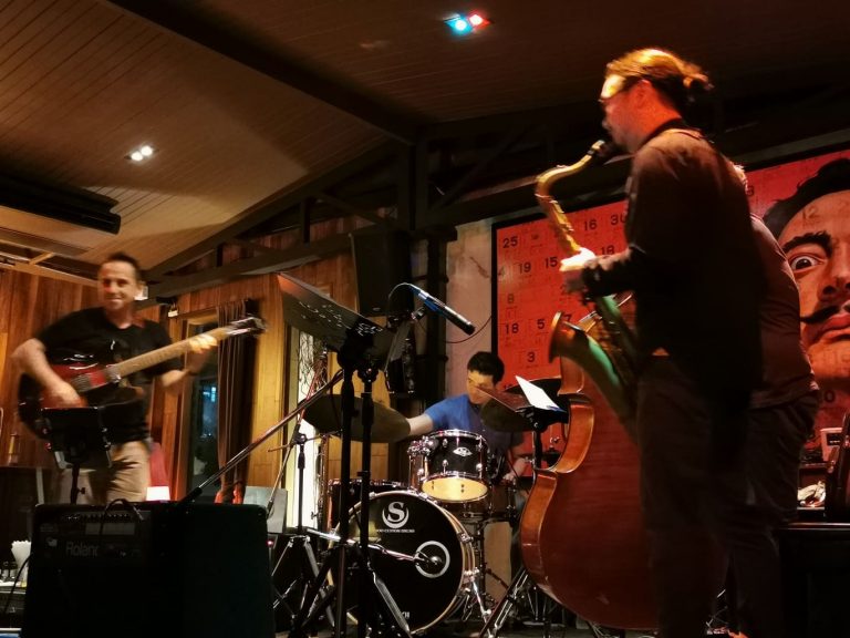 Bruno Brugnano e il  Bangkok new trio